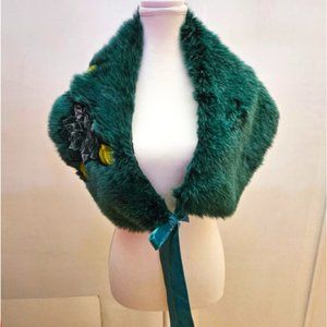SOLD!!!🌞✨️ Vintage Nordstrom Emerald Aqua Green Applique Velvet Faux Fur Collar